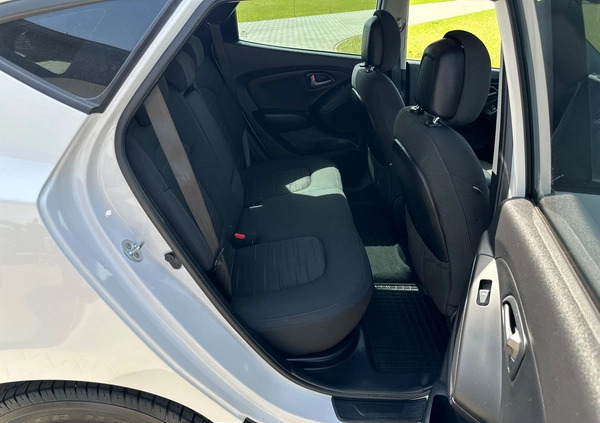 Hyundai ix35 cena 49900 przebieg: 156000, rok produkcji 2015 z Lesko małe 529